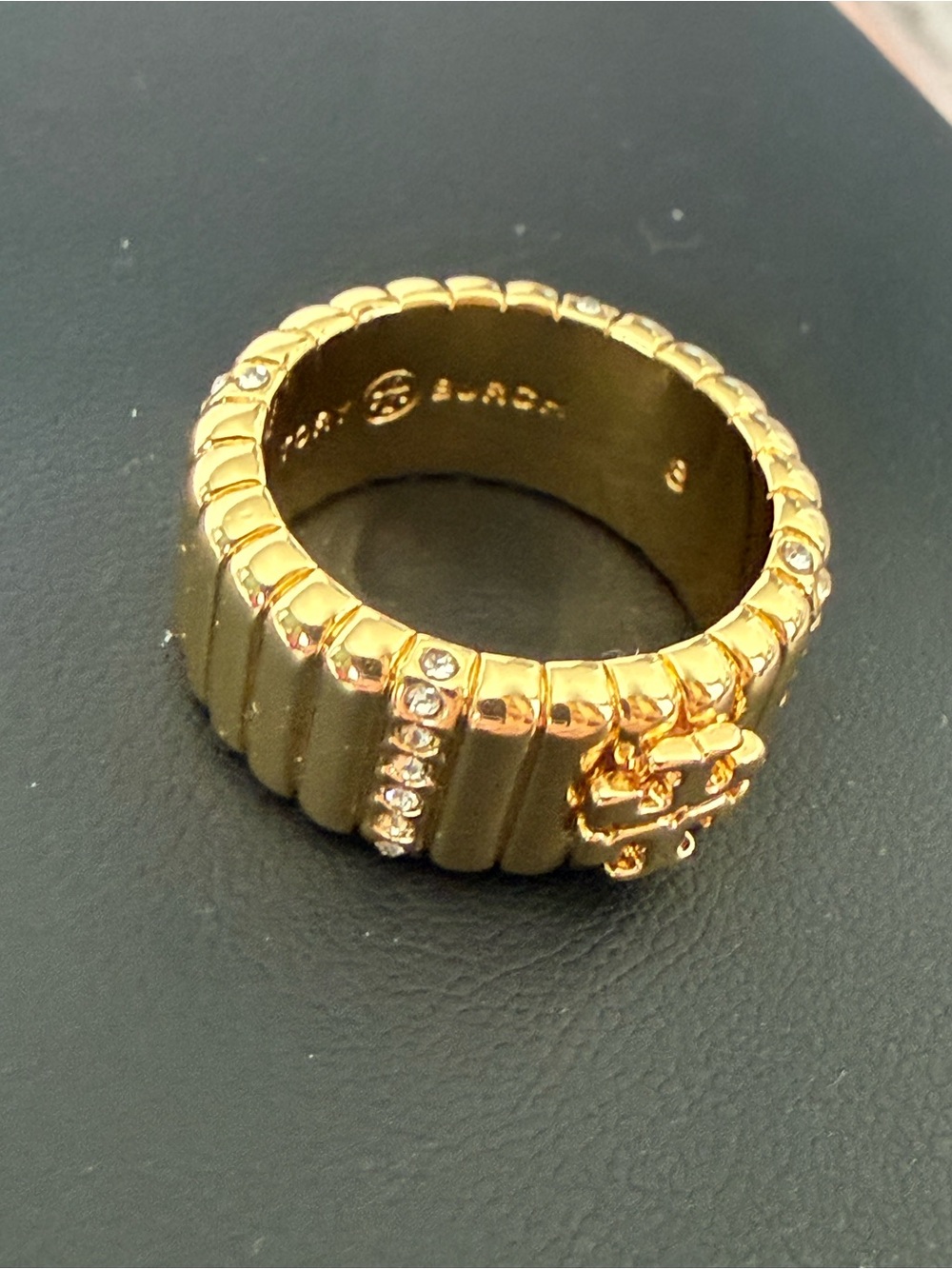 Tory Burch | Gold Logo Ribbed Crystal Accent Ring | Size 8 - Picture 3 of 4